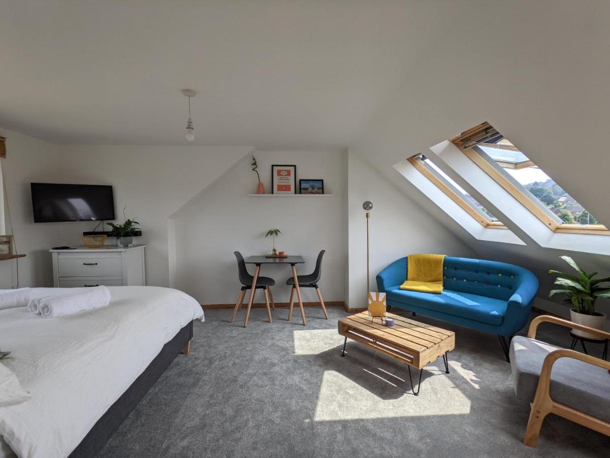 *Large Unique Retro Private Attic & Bathroom* Μπράιτον Εξωτερικό φωτογραφία
