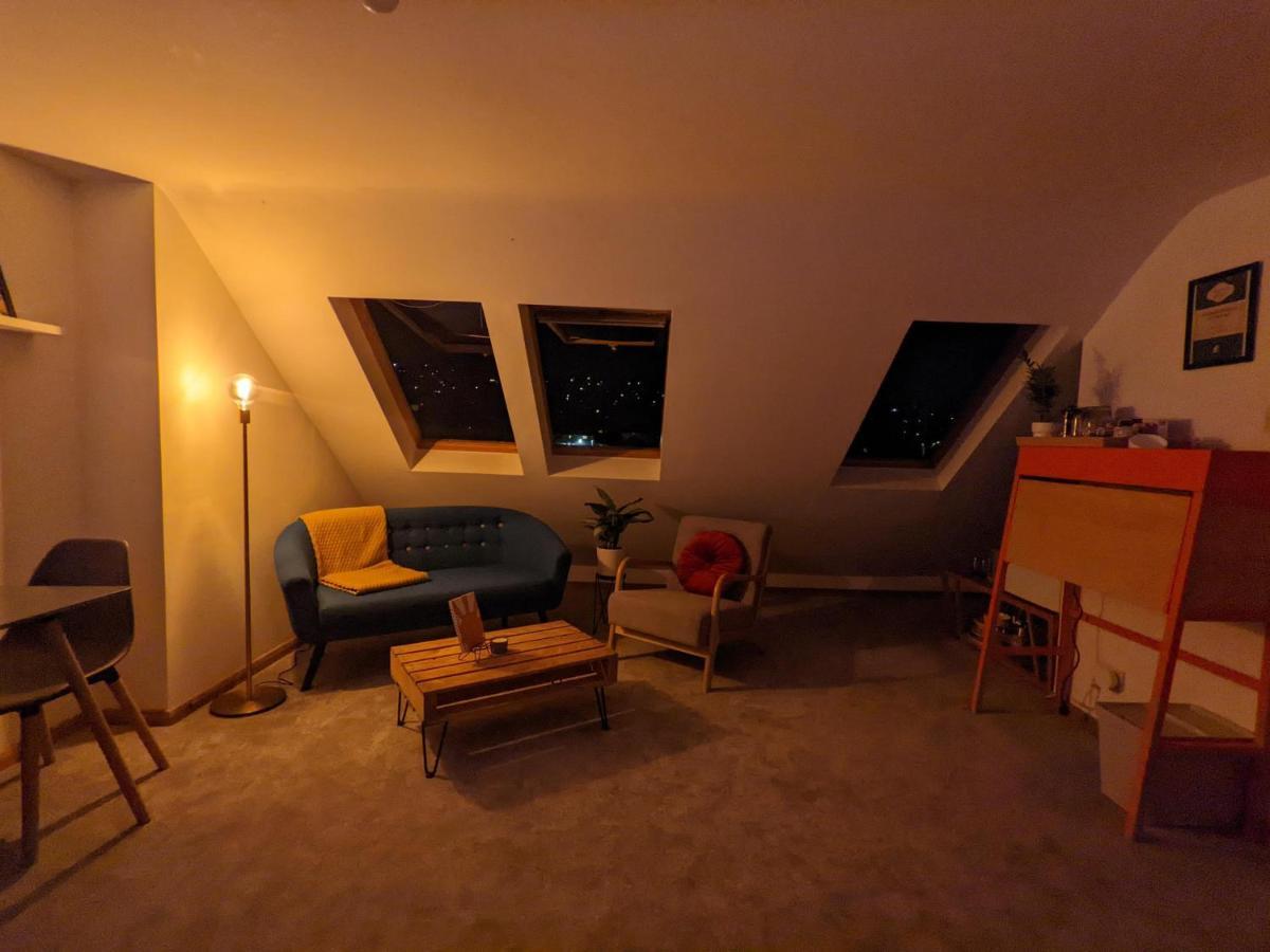 *Large Unique Retro Private Attic & Bathroom* Μπράιτον Εξωτερικό φωτογραφία
